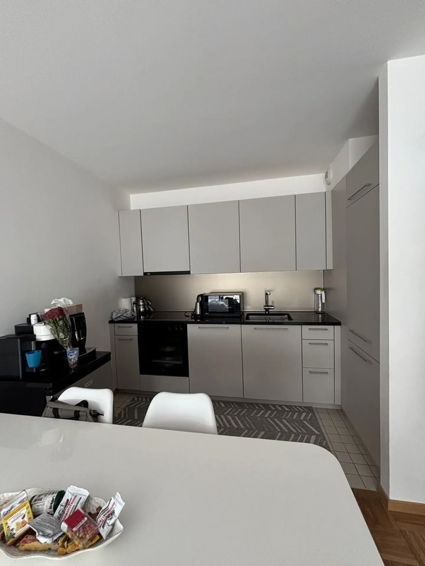 Ampio appartamento con 4 stanze - Quartiere Servette - Foto 3 di 6