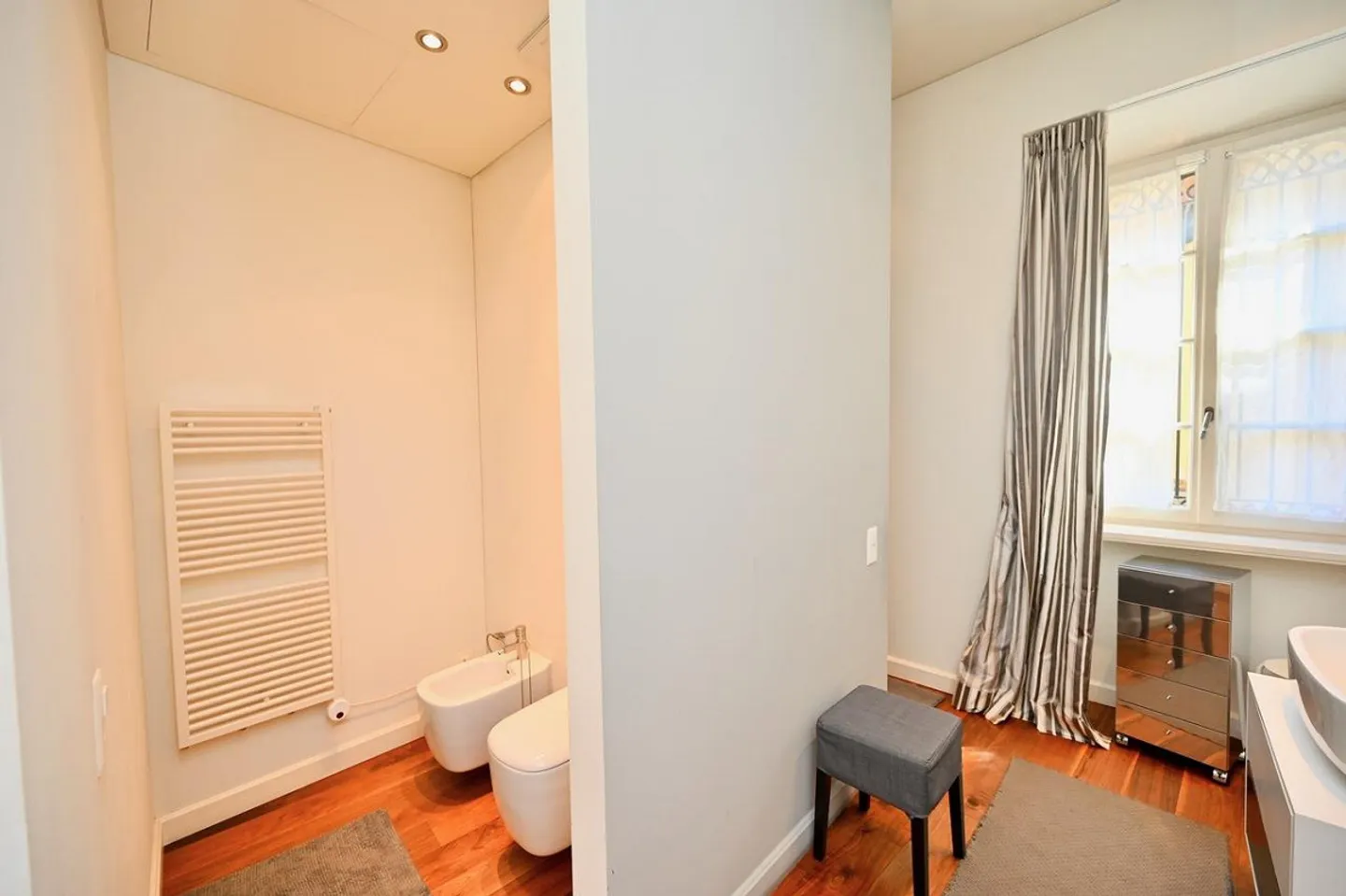 Elegant Noble Apartment for Sale in the Heart of Lugano - Photo 11 of 20