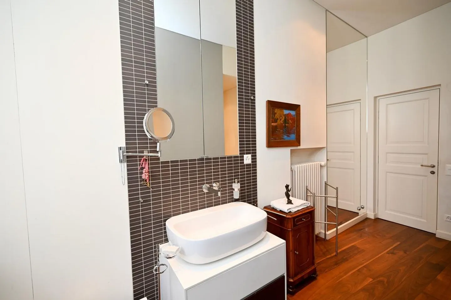 Elegant Noble Apartment for Sale in the Heart of Lugano - Photo 12 of 20