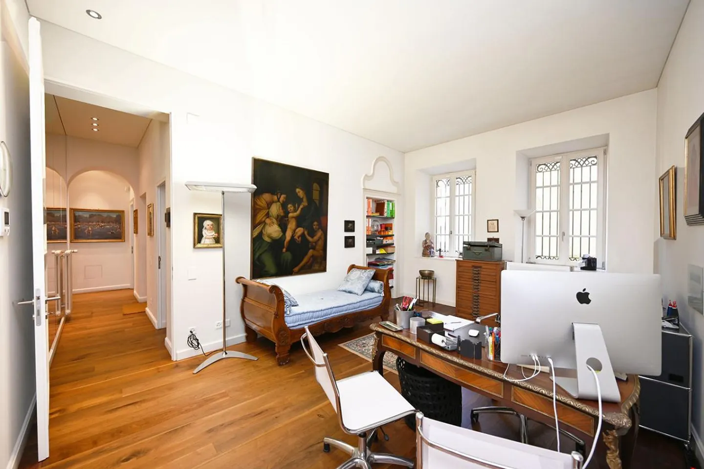 Elegant Noble Apartment for Sale in the Heart of Lugano - Photo 13 of 20