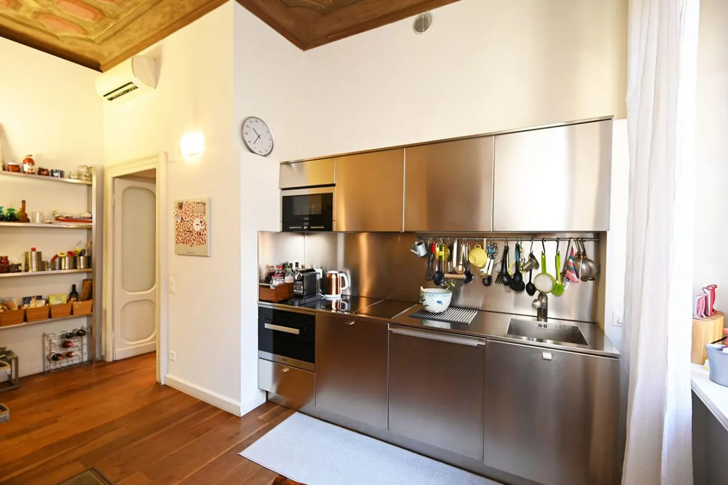 Elegant Noble Apartment for Sale in the Heart of Lugano - Photo 8 of 20