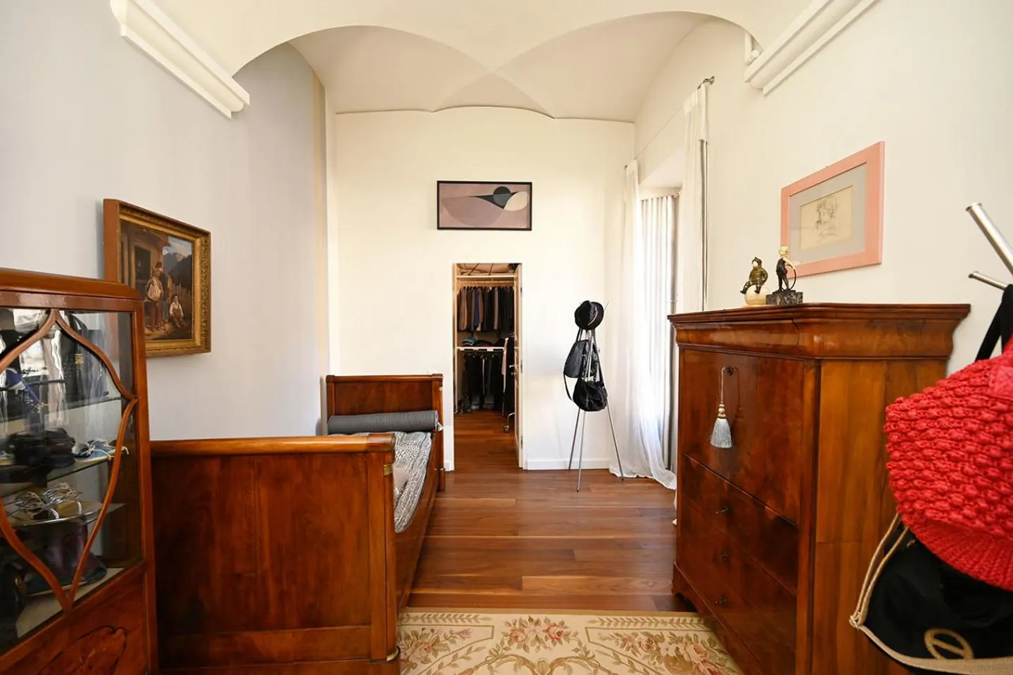 Elegant Noble Apartment for Sale in the Heart of Lugano - Photo 16 of 20