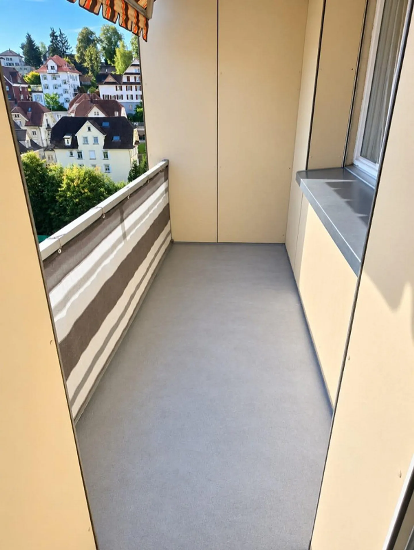 Helle 2,5 Zimmer Wohnung - Foto 7 von 7