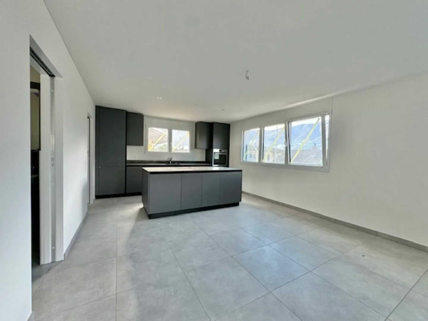 Nuova Casa Familiare a Cugnasco - Foto 6 di 19