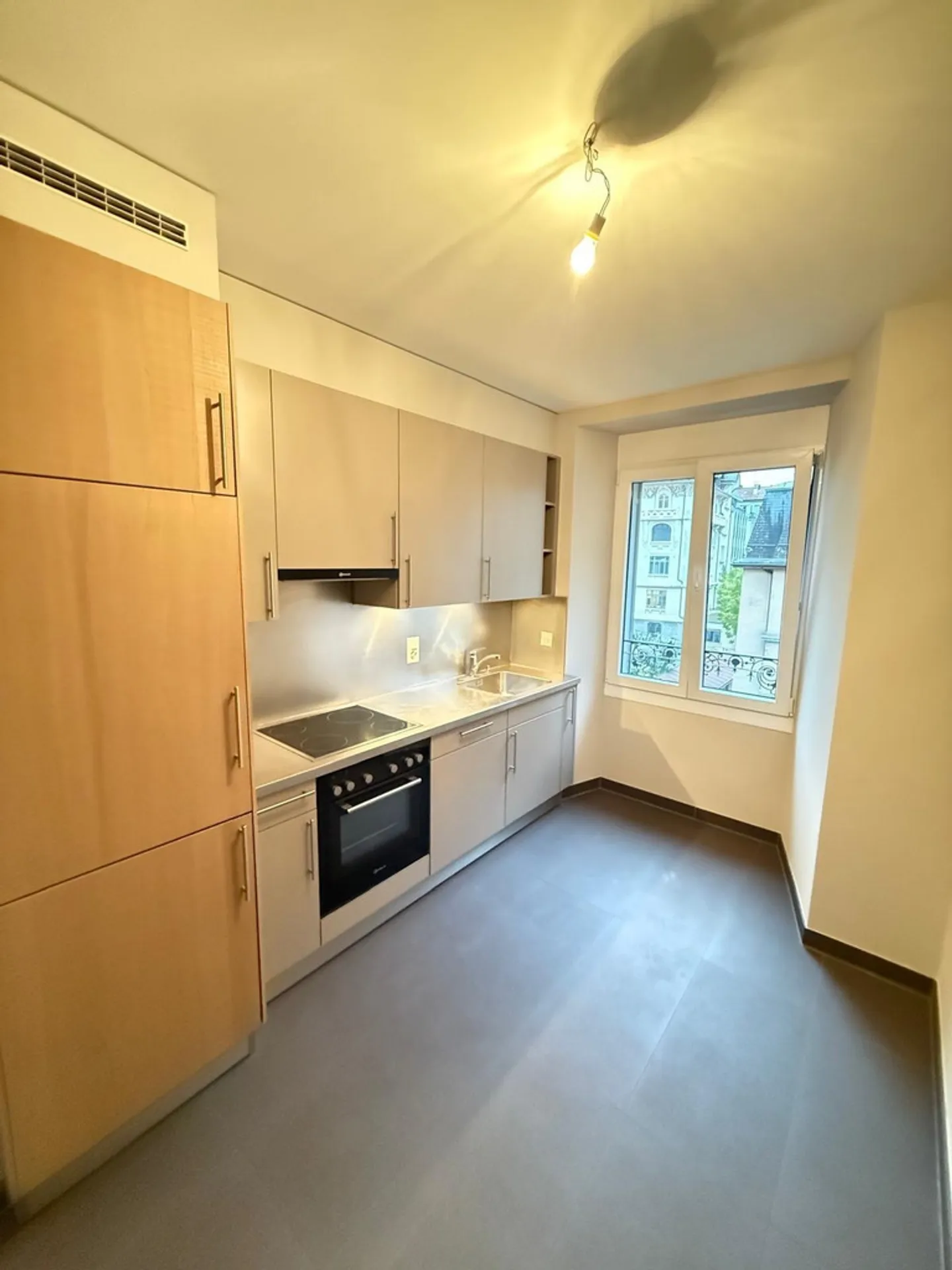 2.5 Room Apartment - Photo 1 of 6