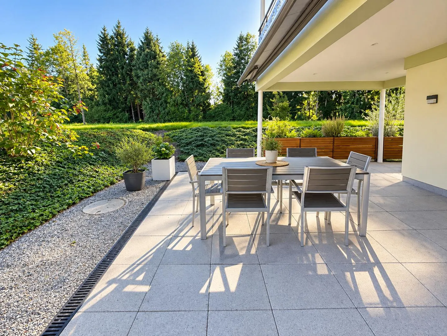 Bright and spacious 4.5-room apartment with terrace in Engelburg - Photo 1 of 11