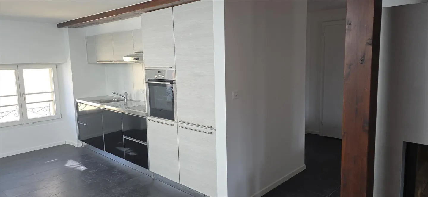 Appartamento con charme, con terrazza e vista sul lago - Foto 2 di 7
