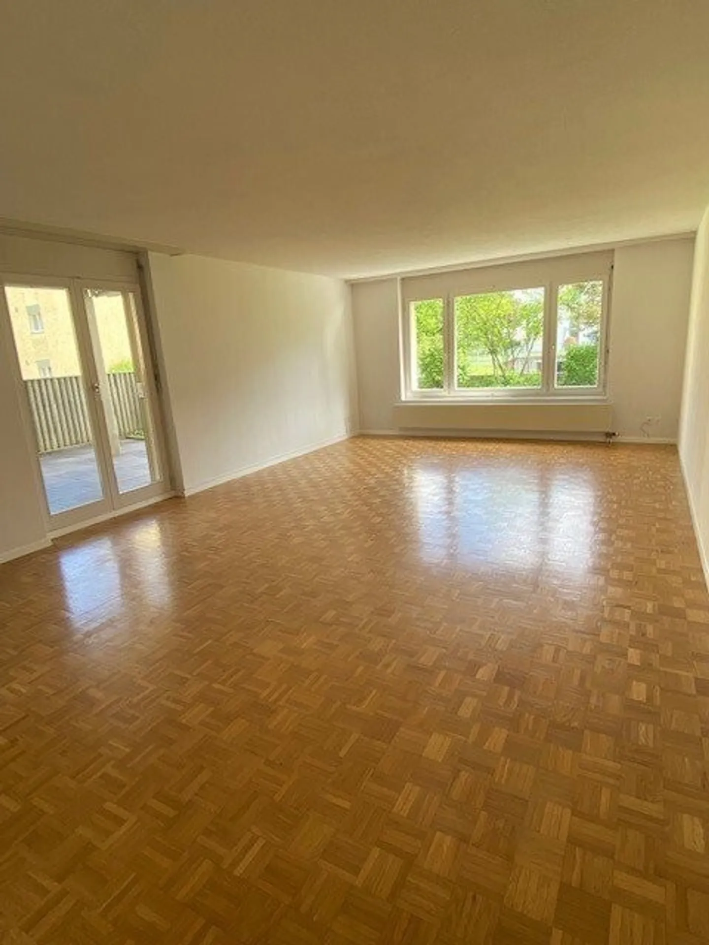 Appartement lumineux 3.5 pièces avec balcon - Photo 2 sur 8