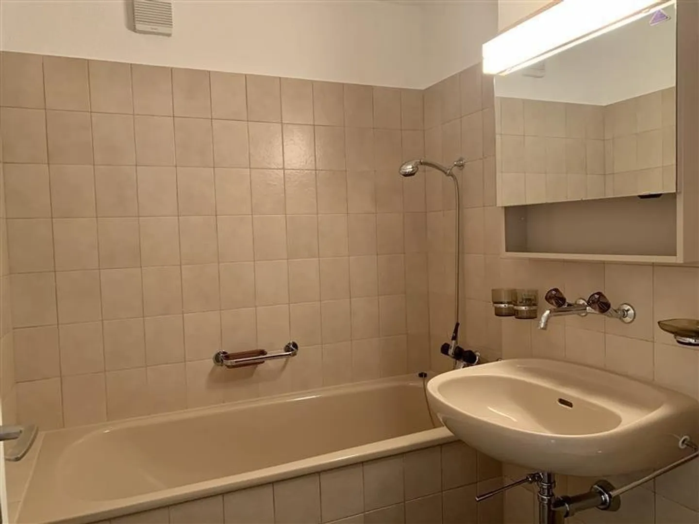 Appartement lumineux 3.5 pièces avec balcon - Photo 7 sur 8