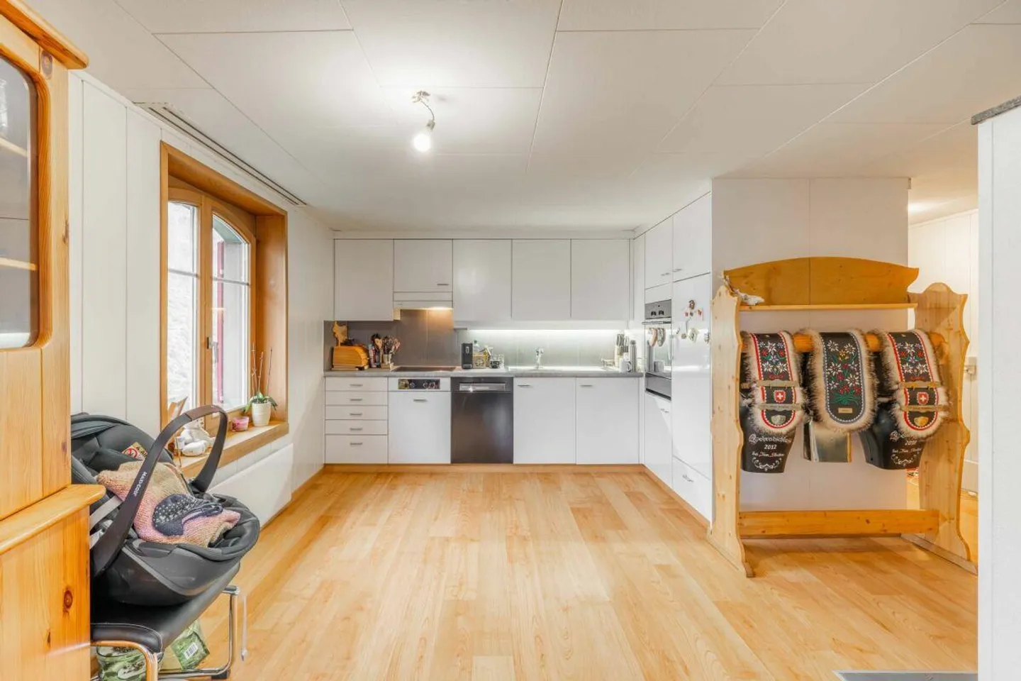 Propriété avec perspectives et potentiel de développement - Photo 3 sur 13