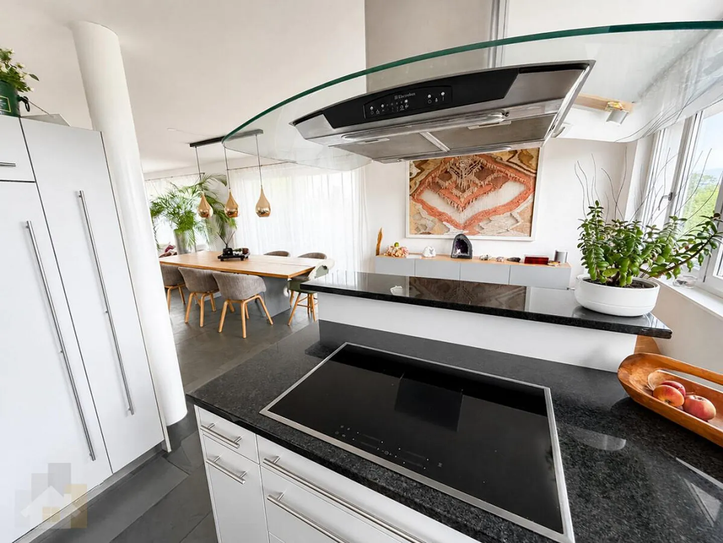 MODERNO, INDIPENDENTE CON VISTA LAGO E PISCINA RISCALDATA - Foto 8 di 24