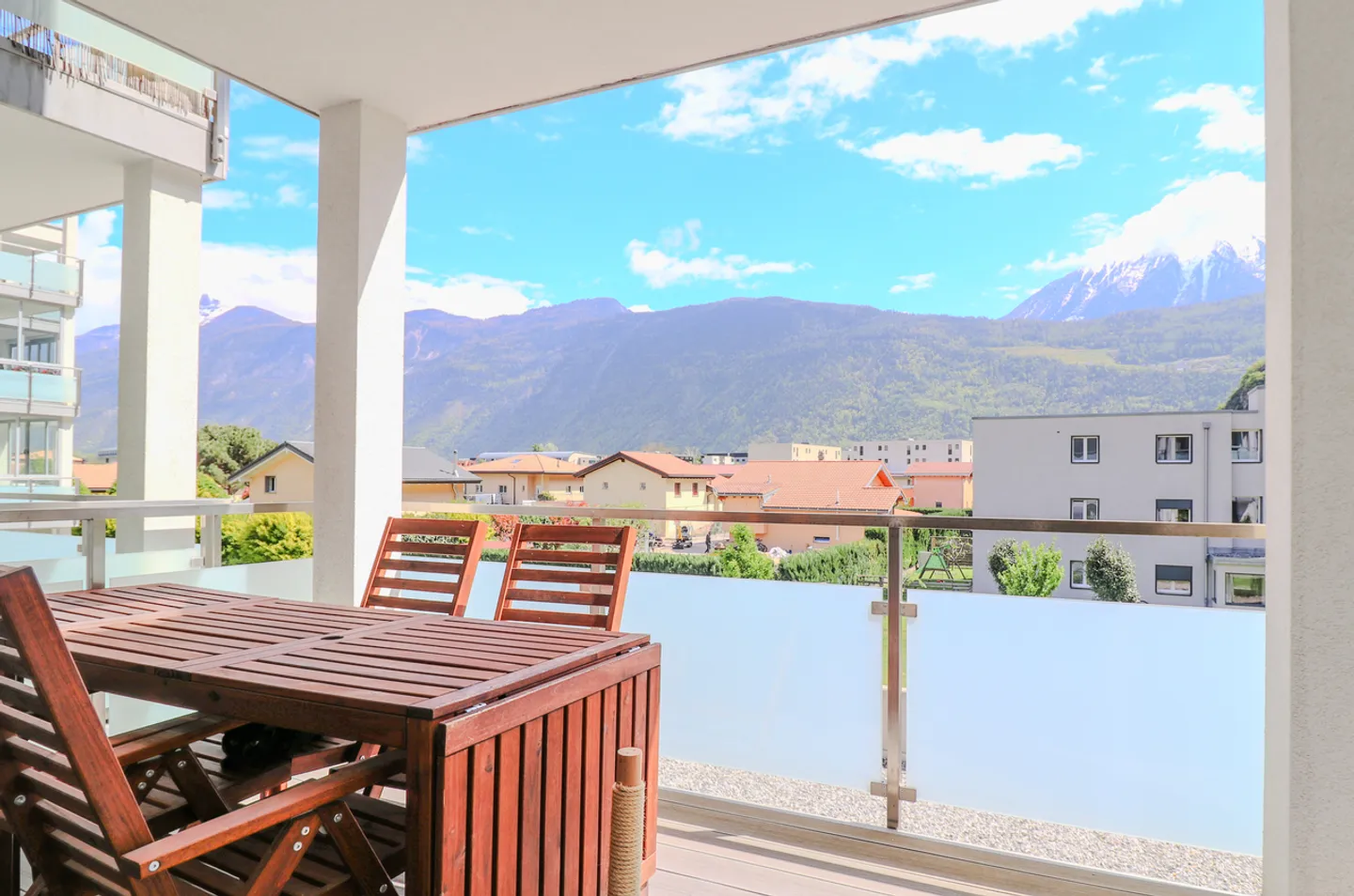 2,5 Zimmer helles Apartment in Martigny mit Terrasse und freier Sicht! - Foto 4 von 5