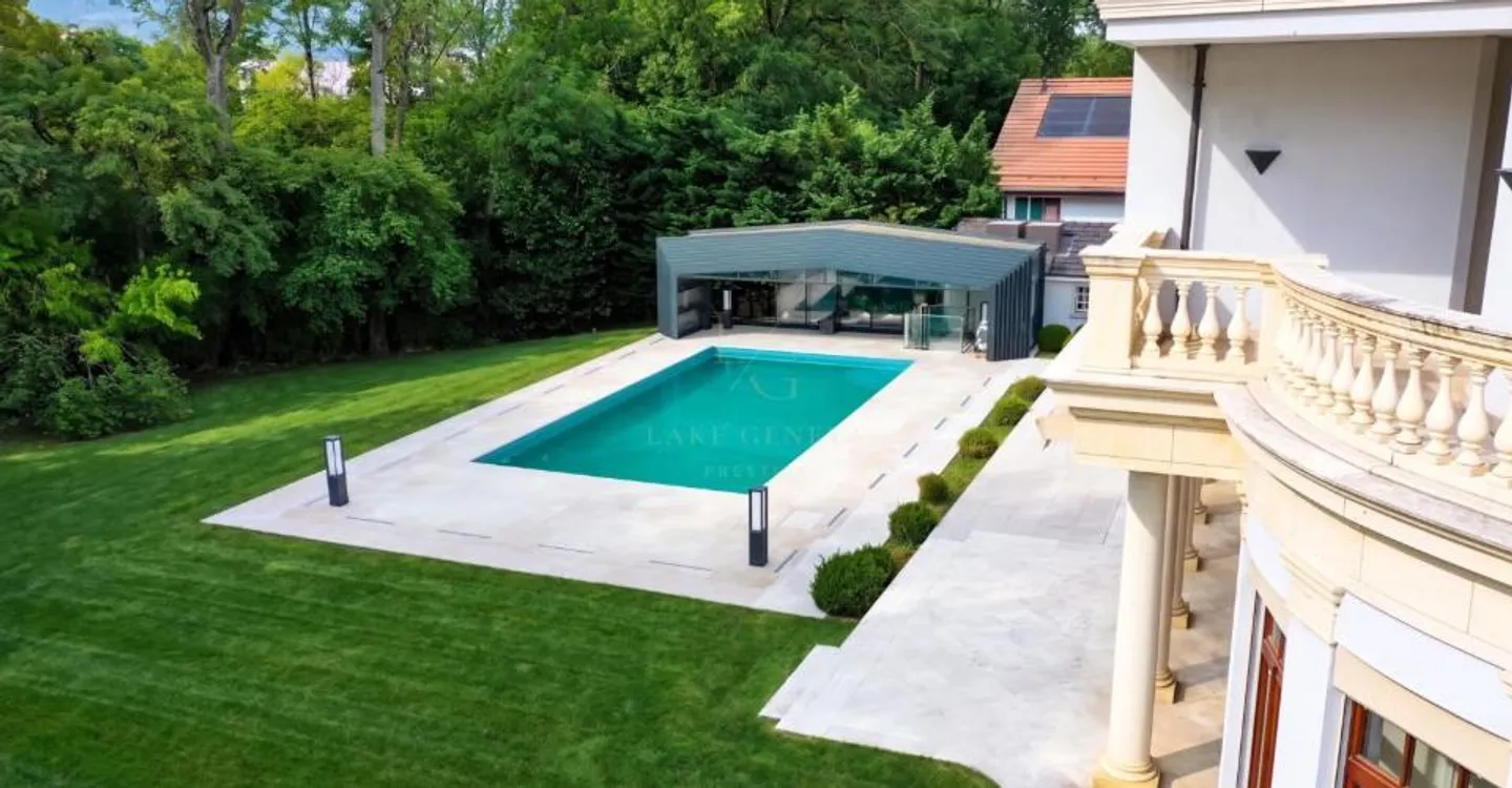 Luxury Villa in Vandoeuvres - Photo 11 of 12