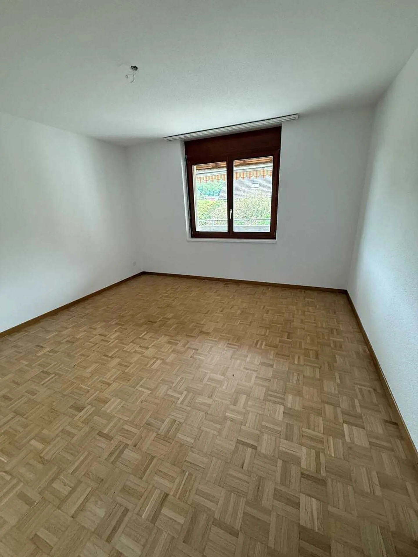 Helle 4.5-Zimmer-Wohnung mit Balkon - Foto 3 von 12