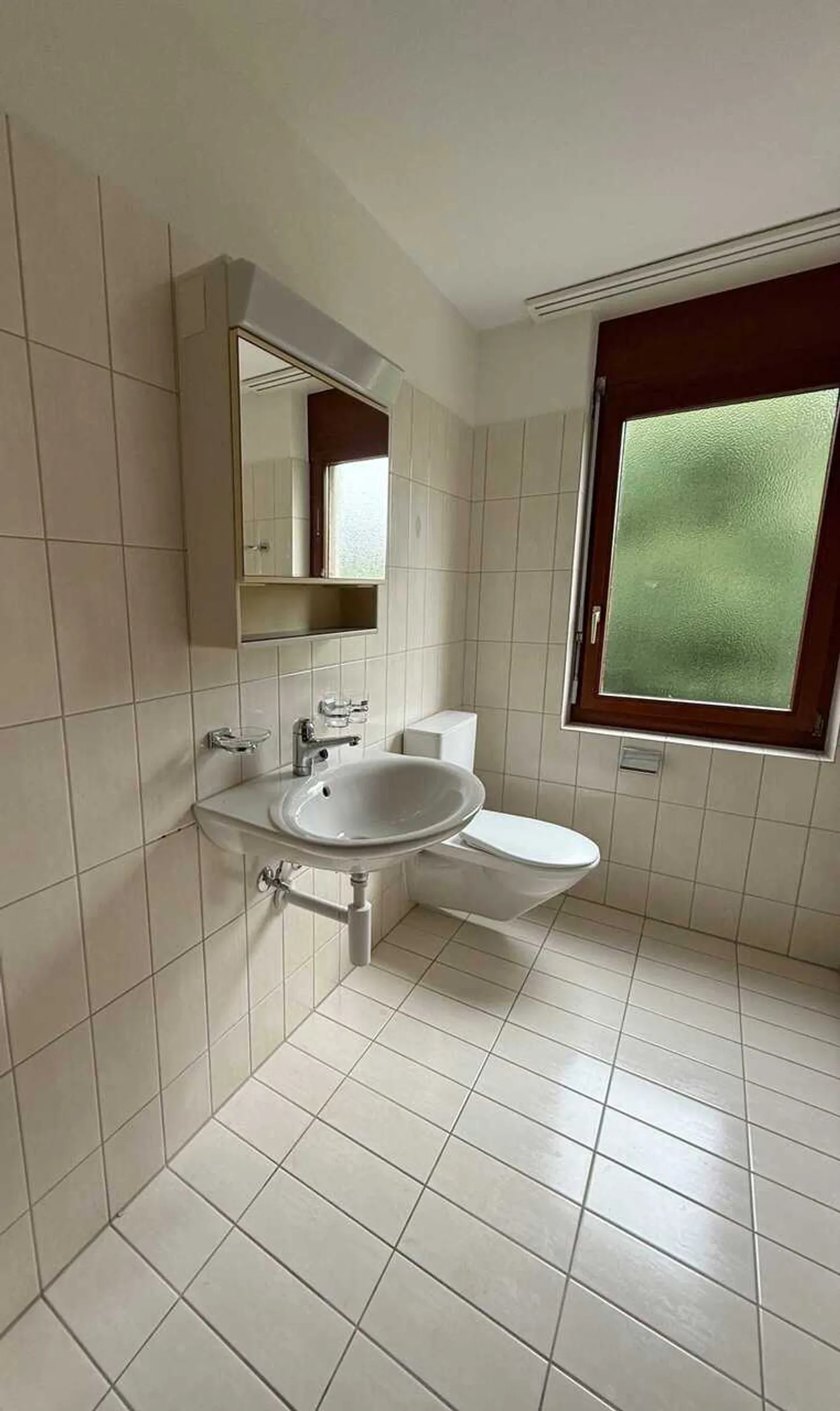 Helle 4.5-Zimmer-Wohnung mit Balkon - Foto 6 von 12