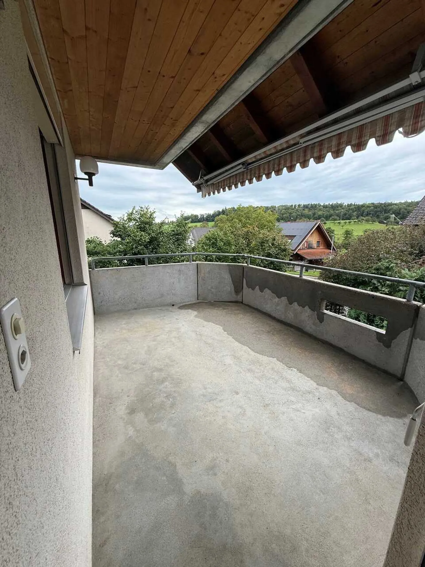 Helle 4.5-Zimmer-Wohnung mit Balkon - Foto 11 von 12