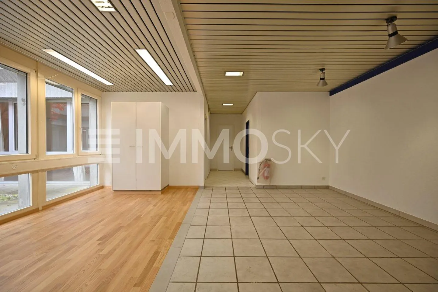 Espace pour vivre, travailler et visionner - Photo 4 sur 5