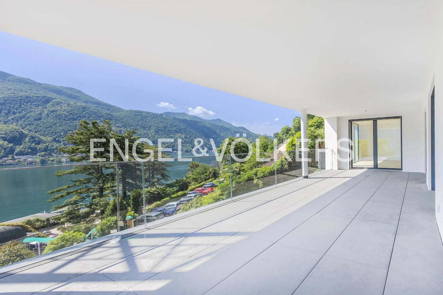 Prestigious property with lake view in Vico Morcote - Photo 3 of 13