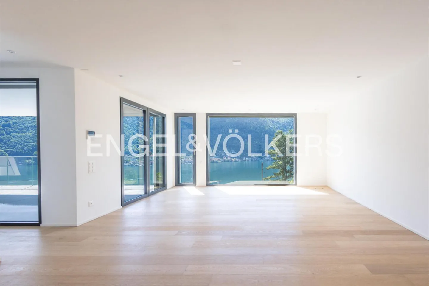 Prestigious property with lake view in Vico Morcote - Photo 4 of 13