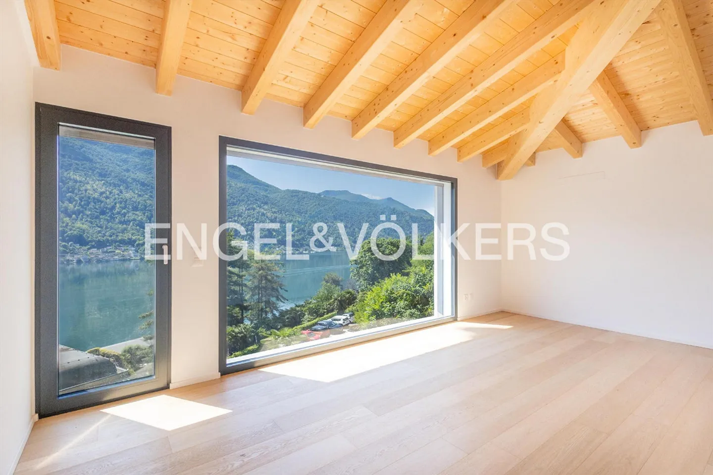 Prestigious property with lake view in Vico Morcote - Photo 9 of 13