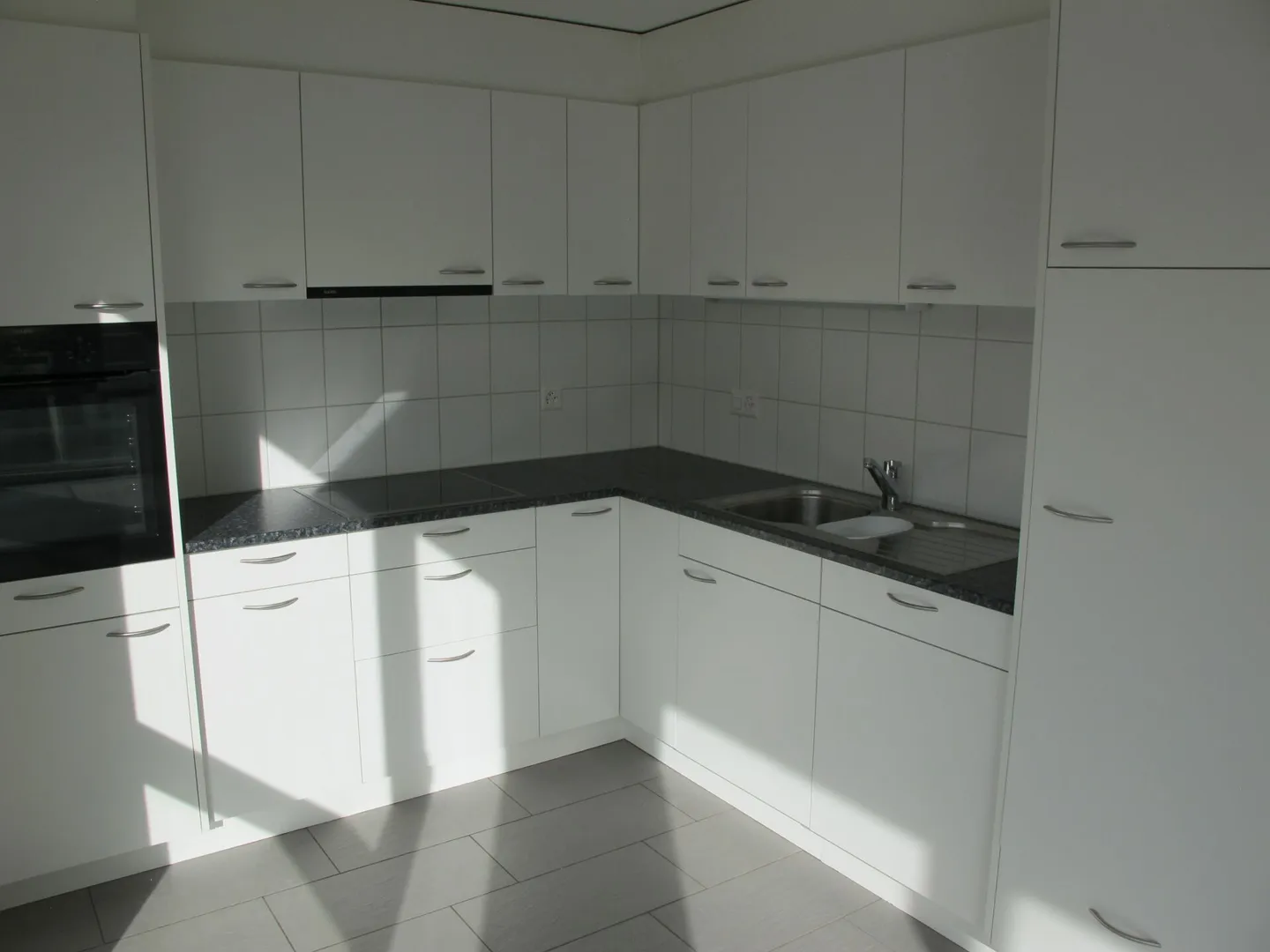 Zentral gelegene 3.5-Zimmer-Wohnung in Biel - Foto 6 von 11