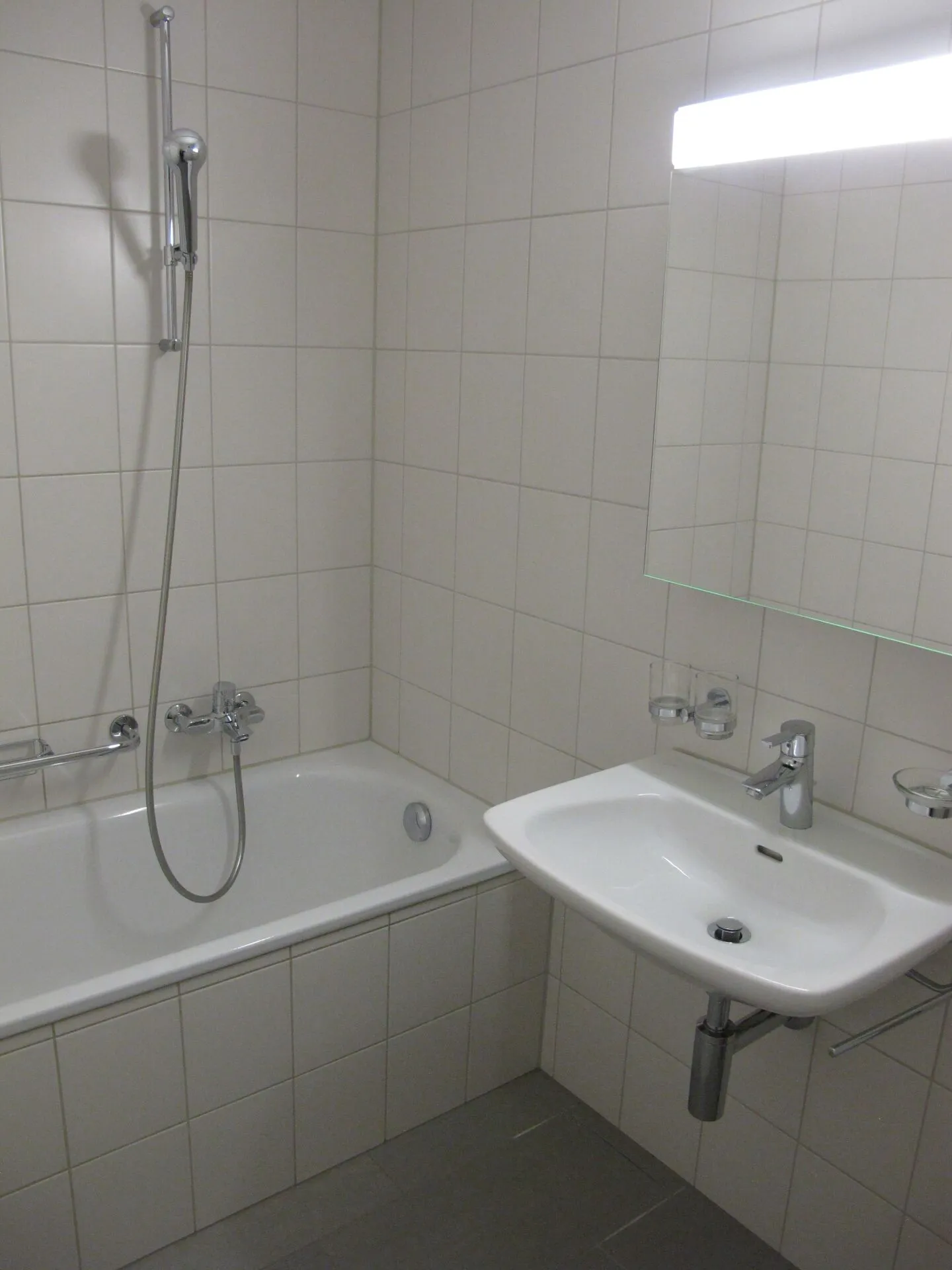 Zentral gelegene 3.5-Zimmer-Wohnung in Biel - Foto 8 von 11