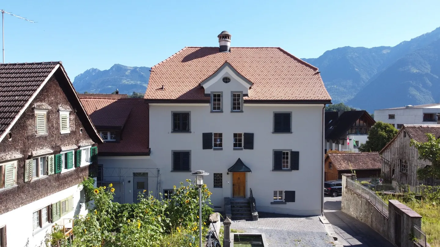 Villa al Kirchweg - la sede residenziale o commerciale rappresentativa nel Reno - Foto 5 di 13