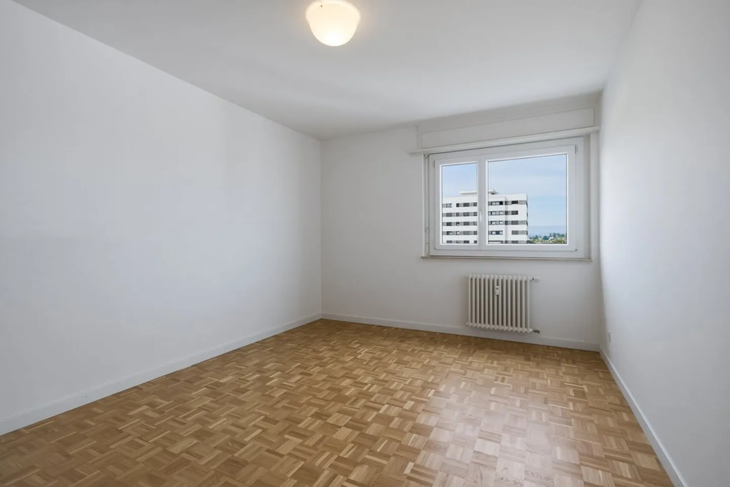 Charming 2-Room Apartment - Photo 5 of 7