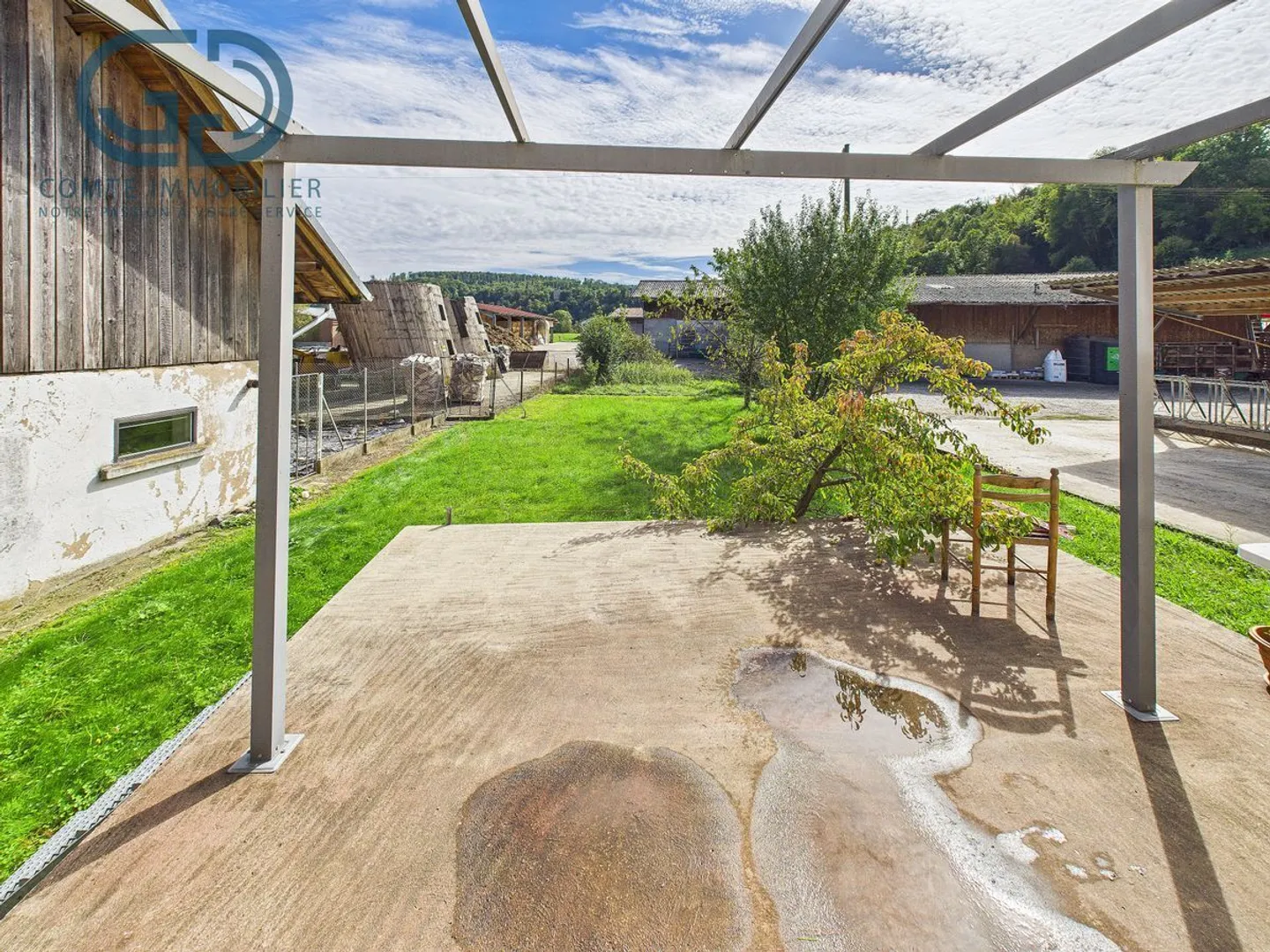 Terraced house with garden close to all amenities - Photo 7 of 13