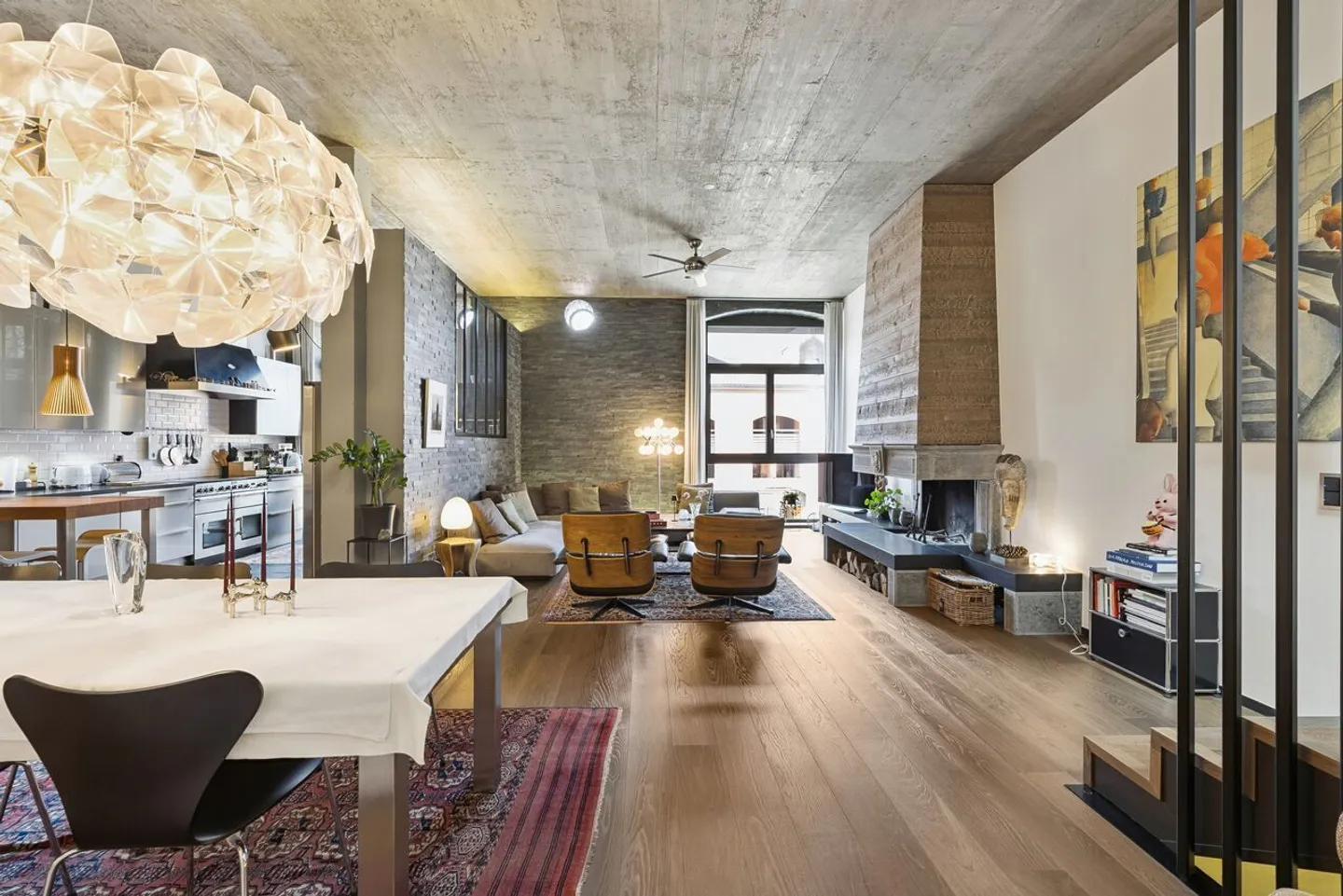 Charakter-Loft mit Aufzug und Dachterrasse - Foto 3 von 13