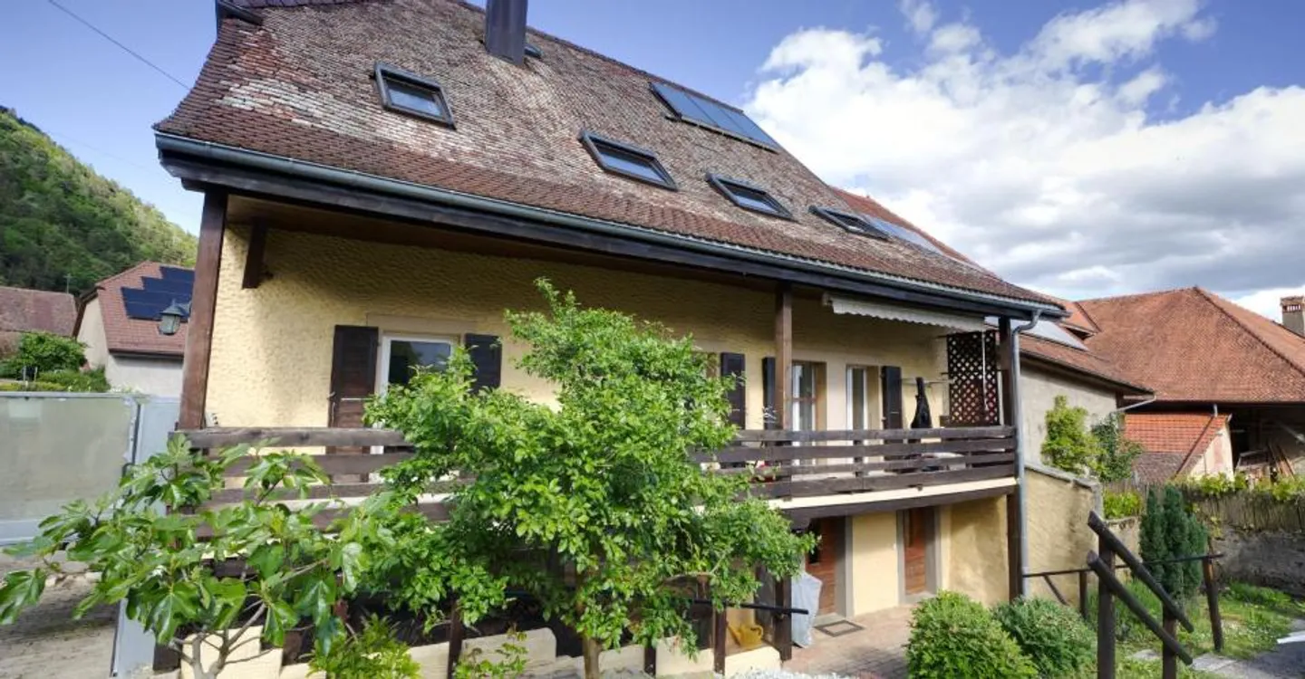 Triplex historique avec jardin - Photo 2 sur 12