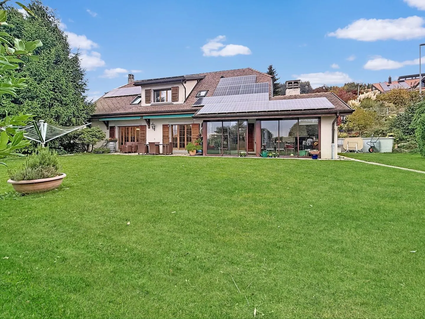 Luxury Single Family Home in Ursy - Photo 1 of 13