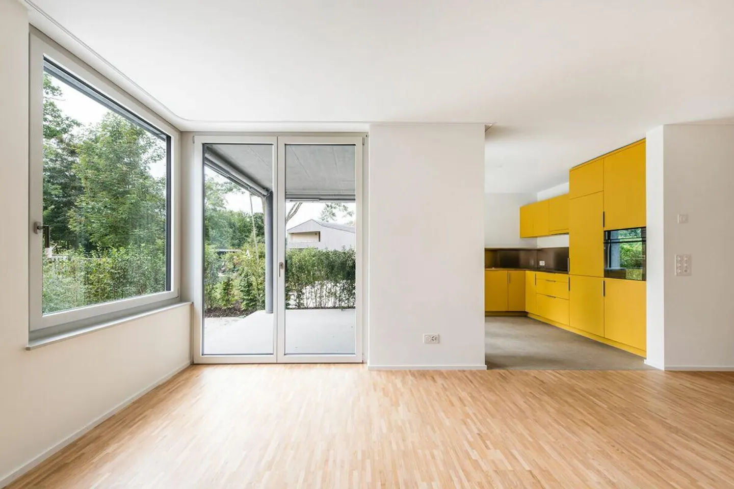 Your quiet, sunny oasis on the outskirts of the city. - Photo 1 of 10