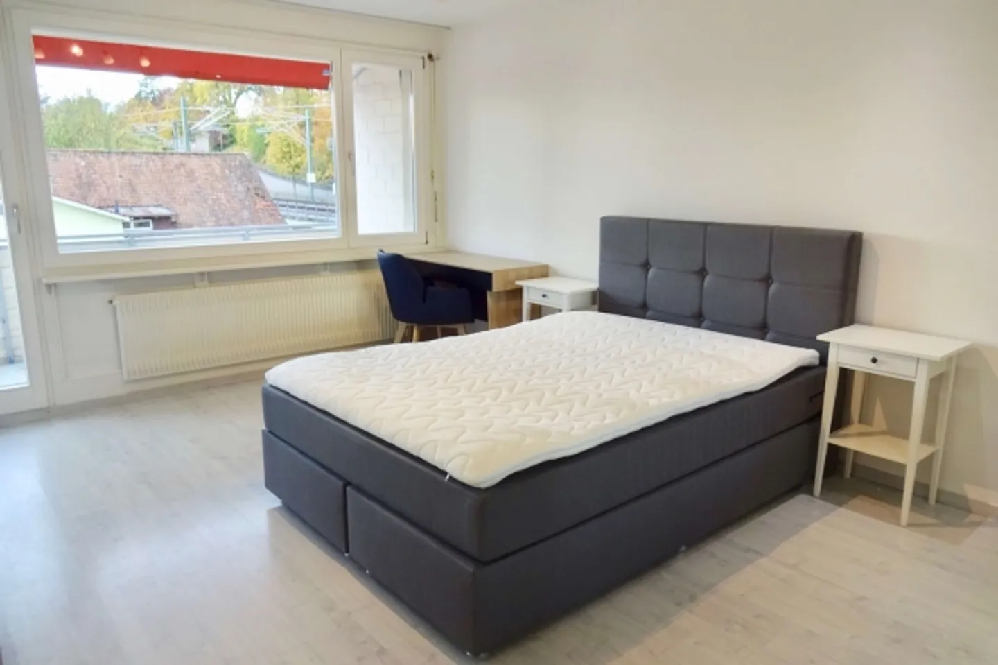 Chambre meublée dans un appartement partagé de 4 personnes avec grand salon et balcon - Photo 1 sur 13