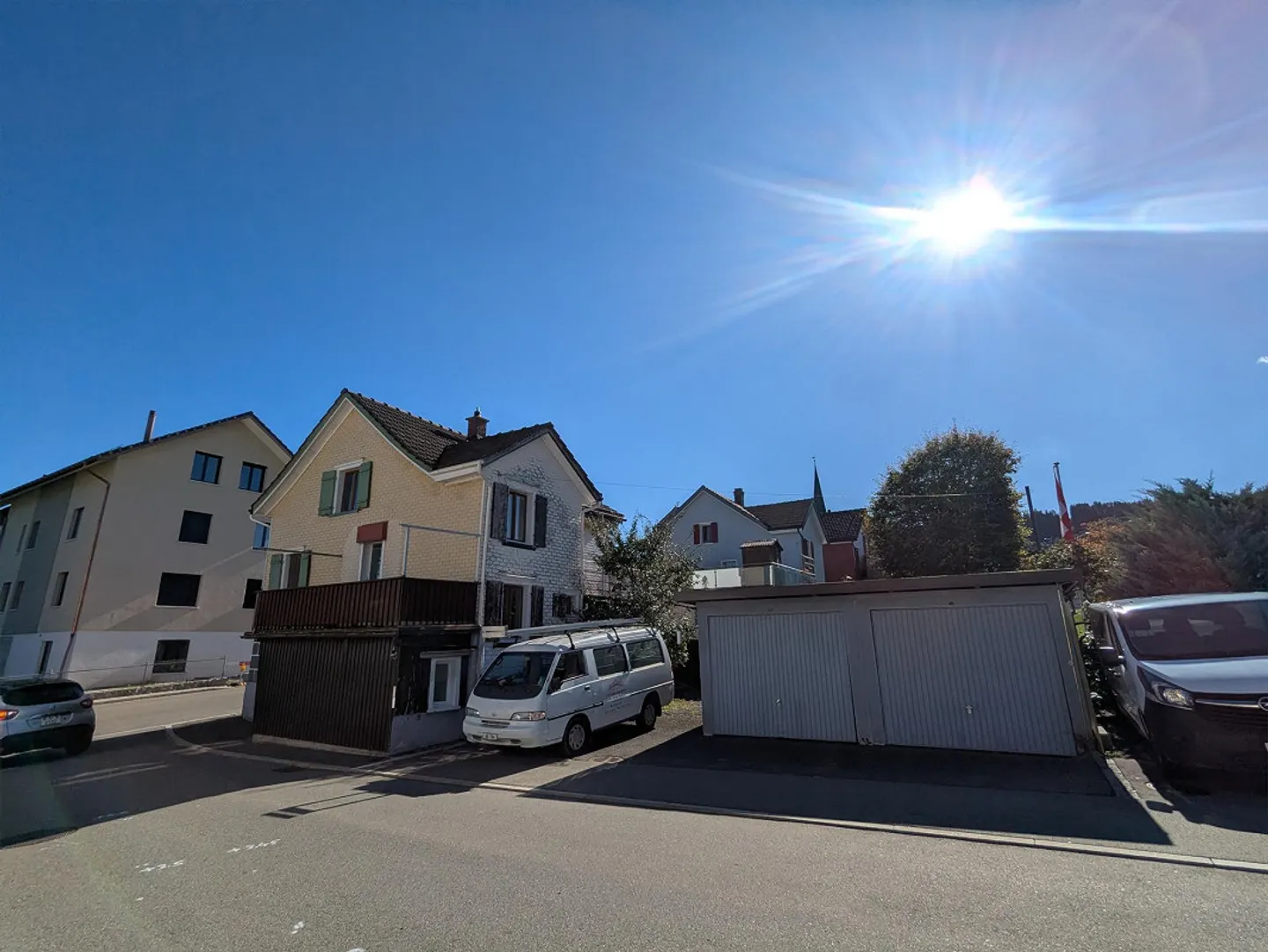 Top opportunité avec 2 garages - Photo 1 sur 16