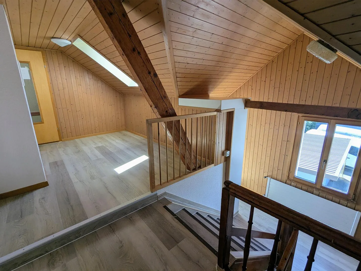 Top opportunité avec 2 garages - Photo 4 sur 16