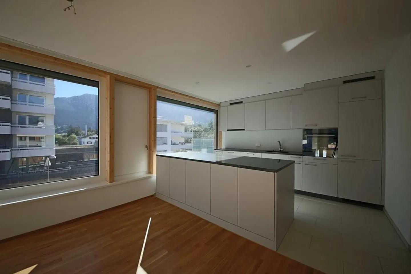 Zeitlose 3.5 Zimmer-Wohnung in Ilanz zu vermieten! - Foto 2 di 7