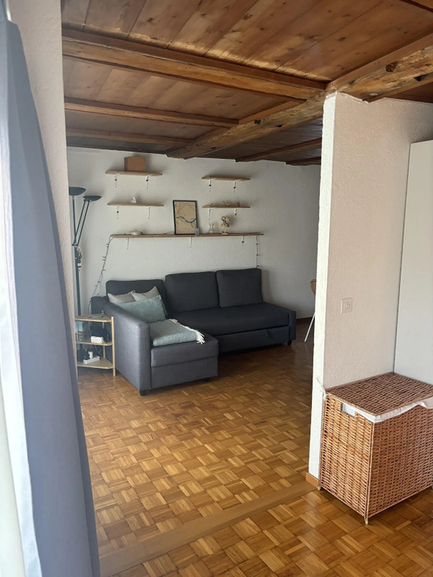 Charming apartment in the lower town - Photo 5 of 12