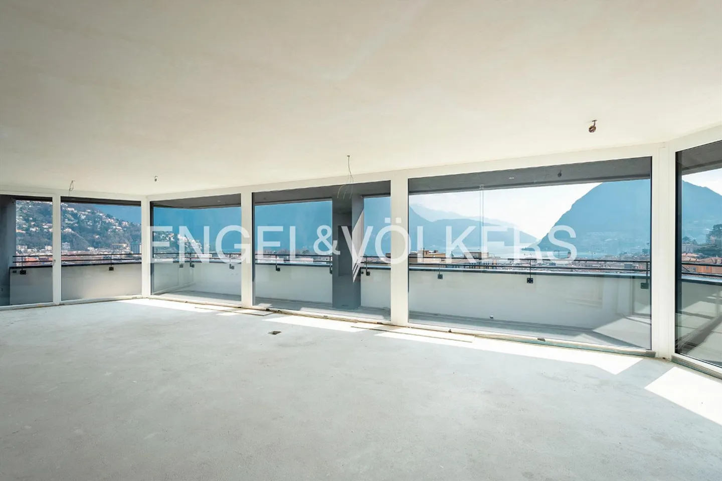Brandneue Attika-Wohnung in Lugano - Foto 1 von 8