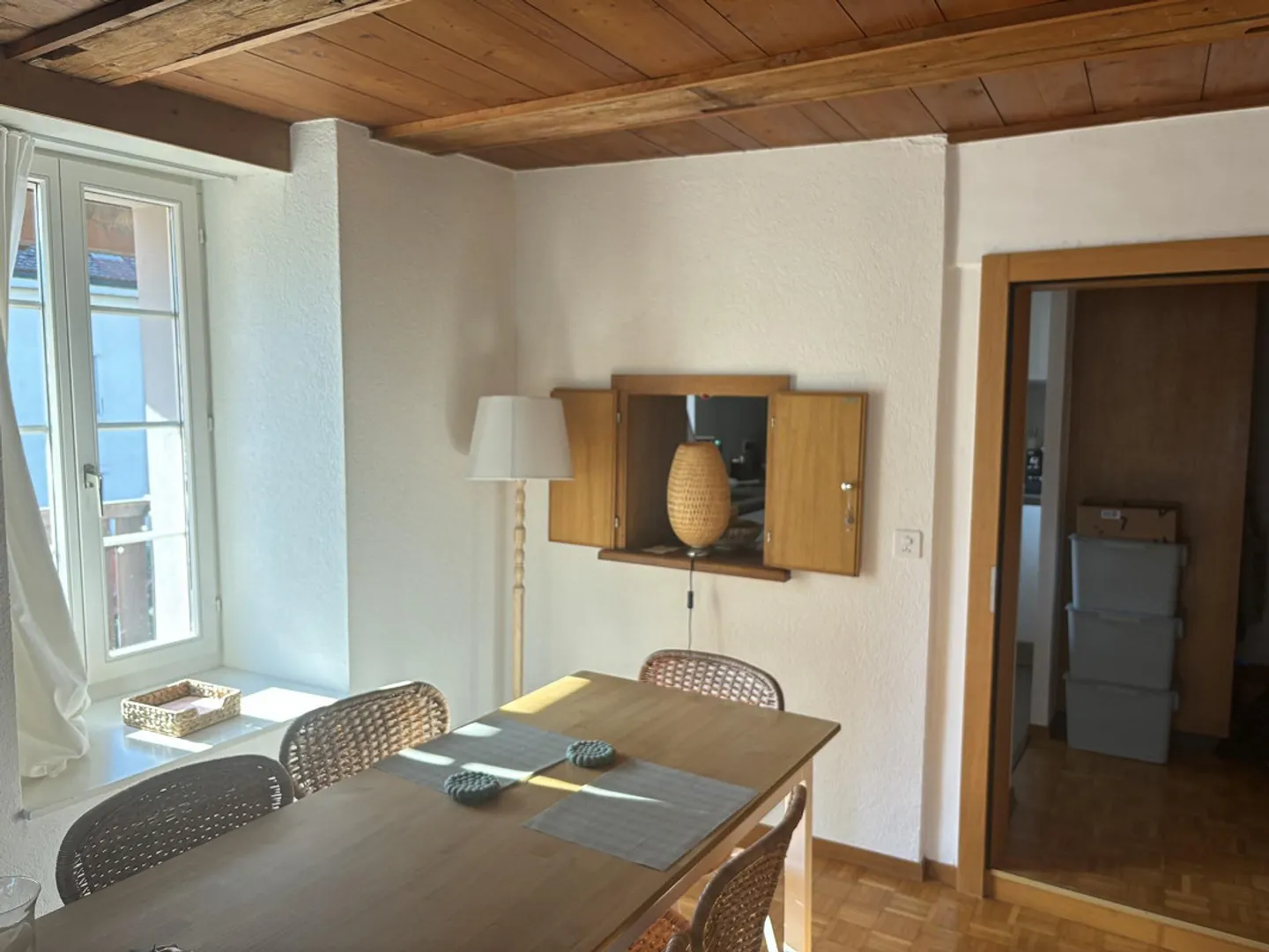 Charming apartment in the lower town - Photo 2 of 12