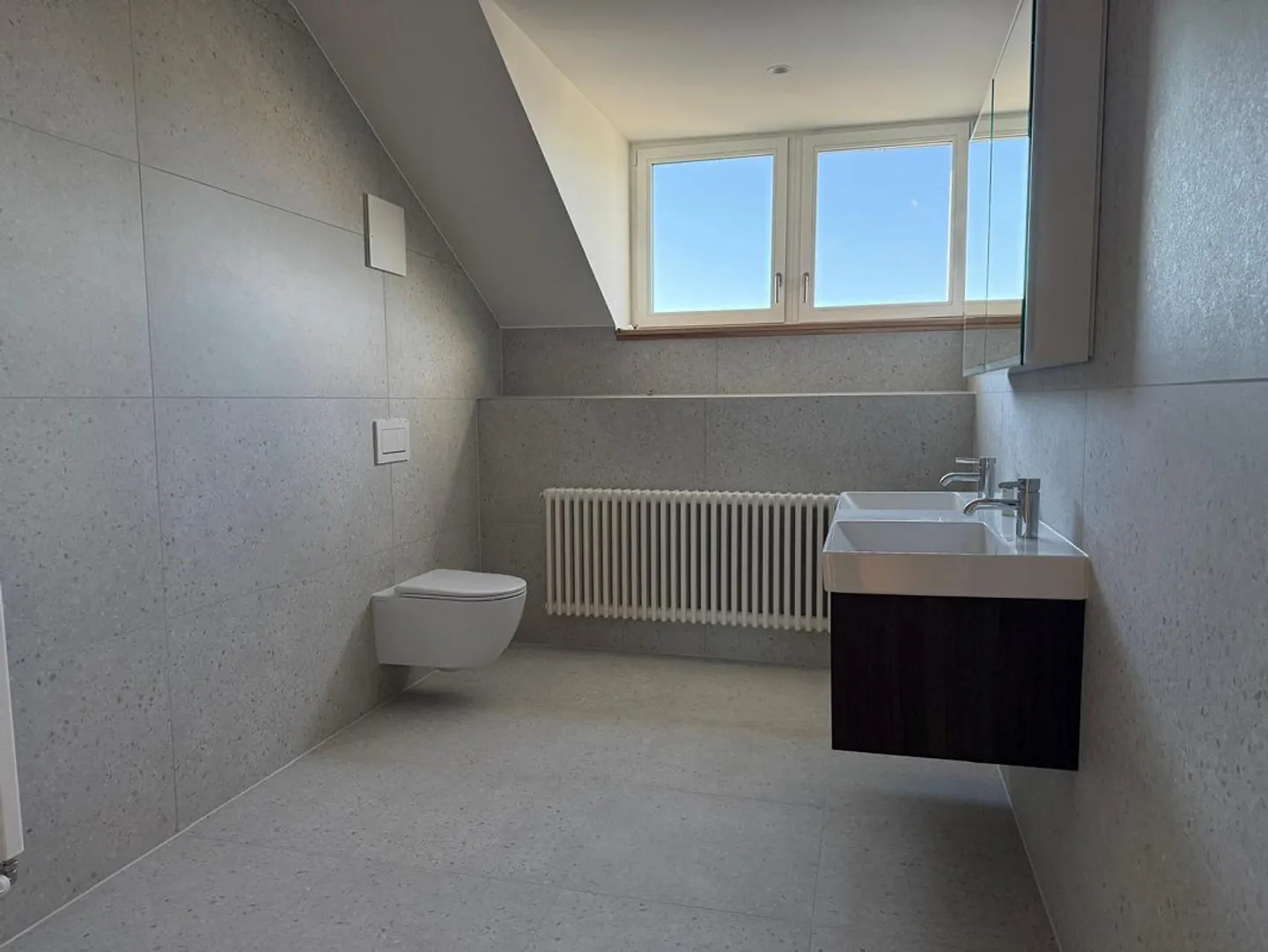 Stilvolles Penthouse in historischer Villa - Foto 11 von 11