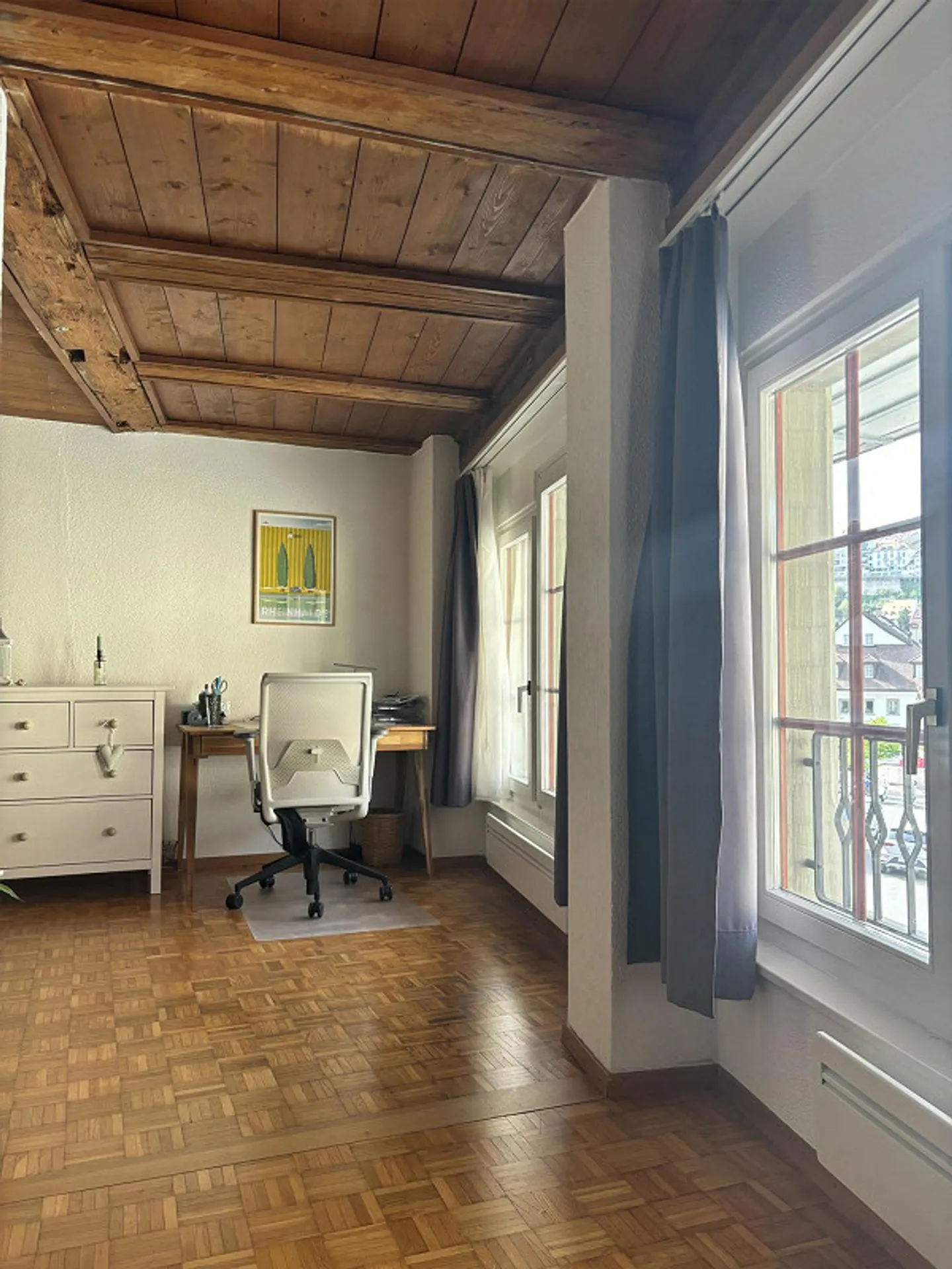 Charming apartment in the lower town - Photo 4 of 12