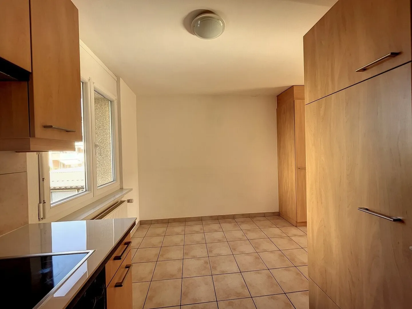 Appartement spacieux avec balcon - Photo 2 sur 11