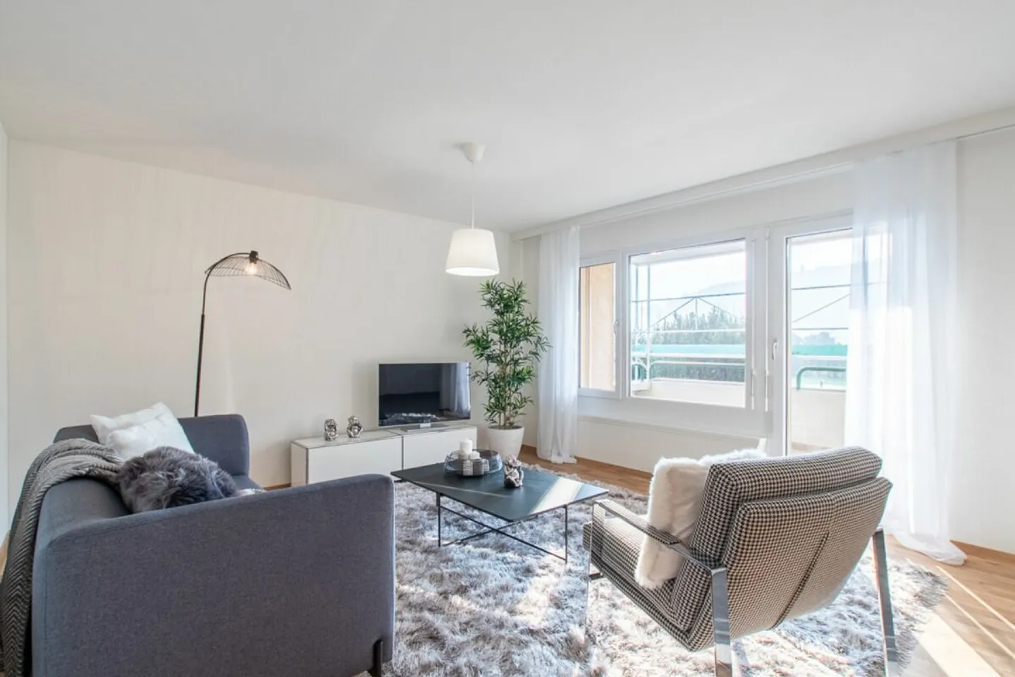 Appartement confortable de 3.5 pièces dans un endroit calme à Staad - Photo 2 sur 7