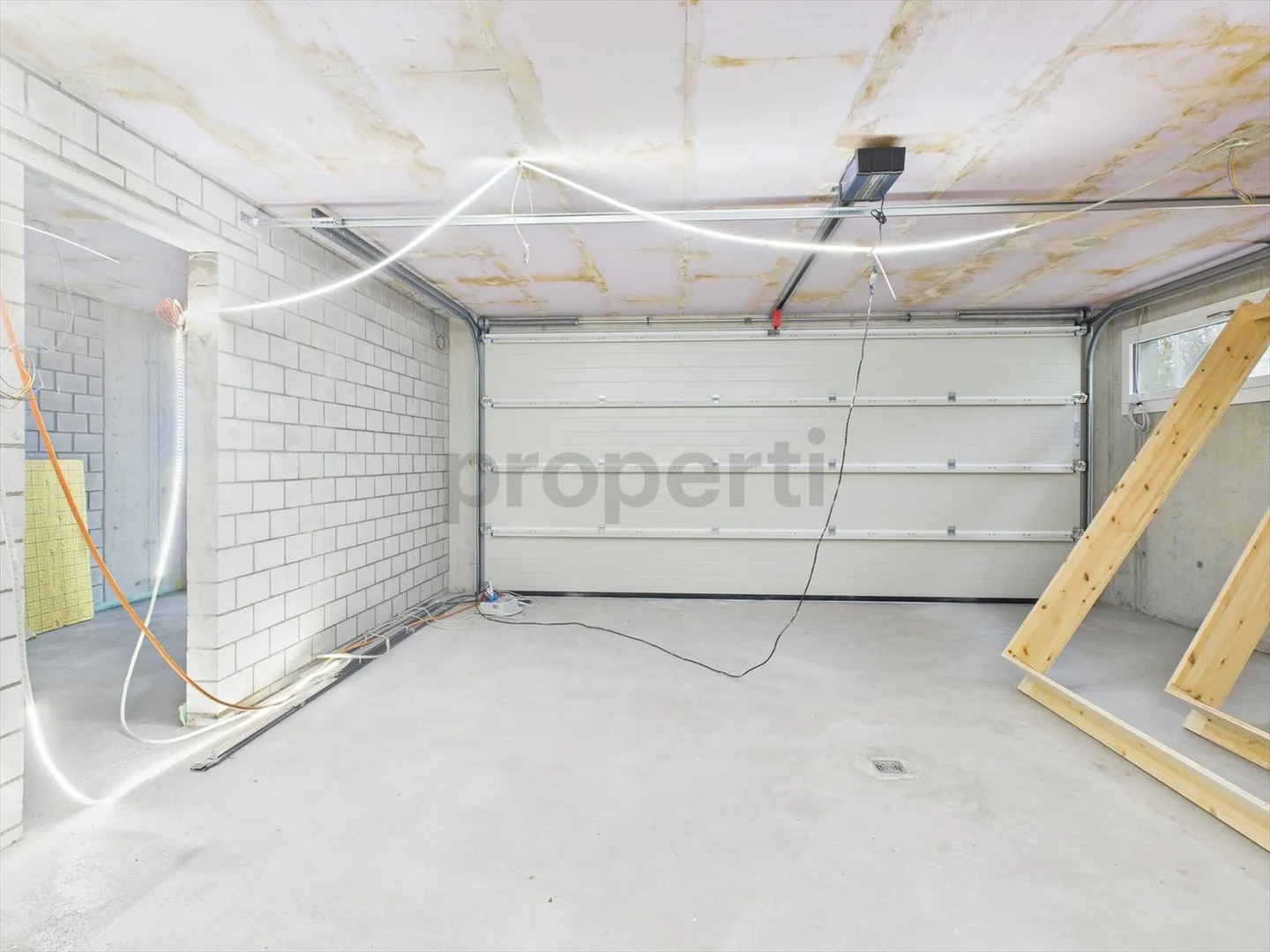 Esclusivo & Moderno: La tua nuova casa duplex di 6 stanze nell'attraente Widen - Foto 12 di 13