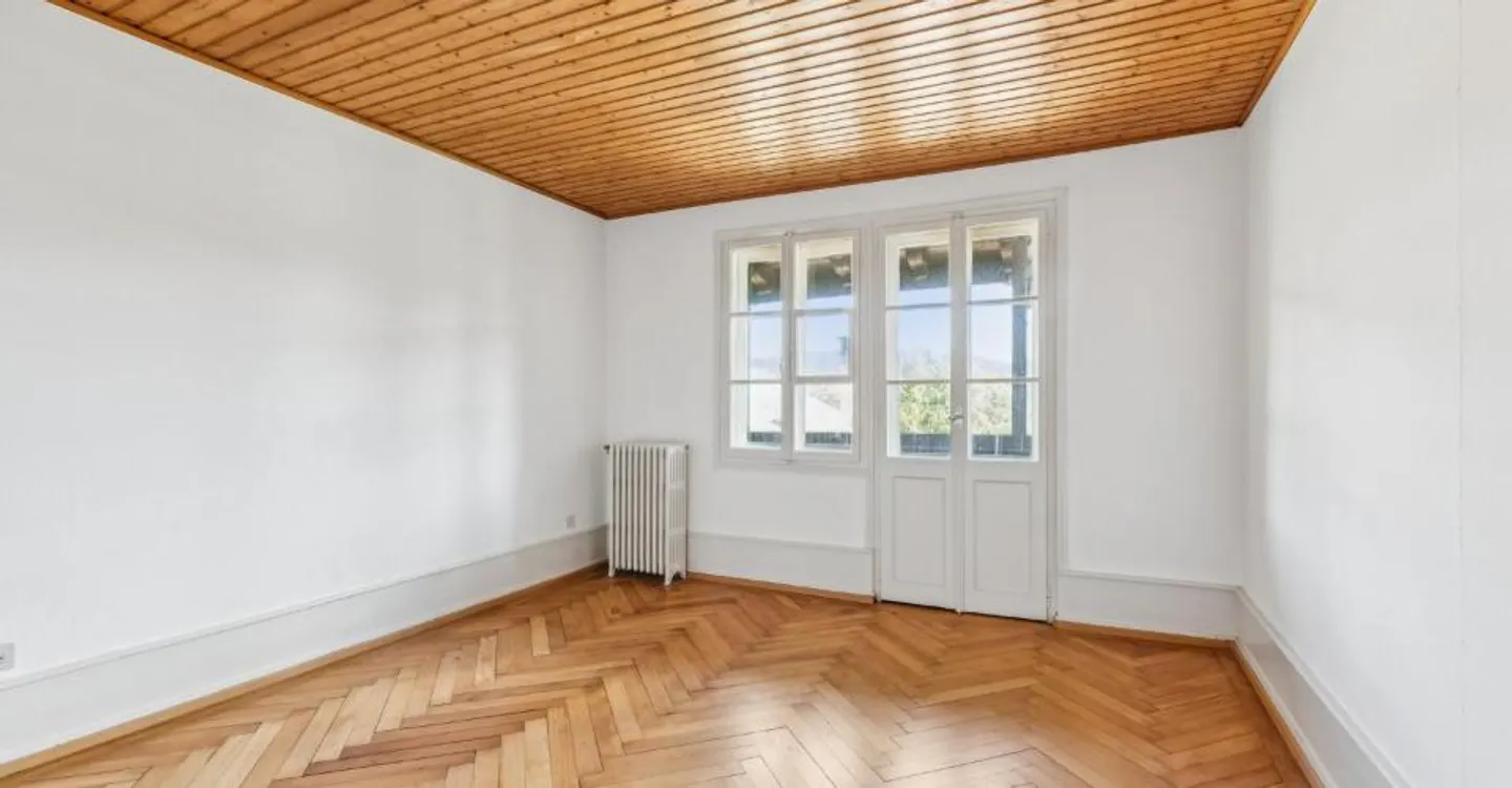 Geräumiges Einfamilienhaus mit Garten und Garage - Foto 6 von 9