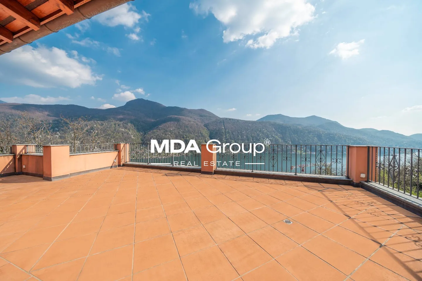 Villa - Vico Morcote - Photo 19 of 35