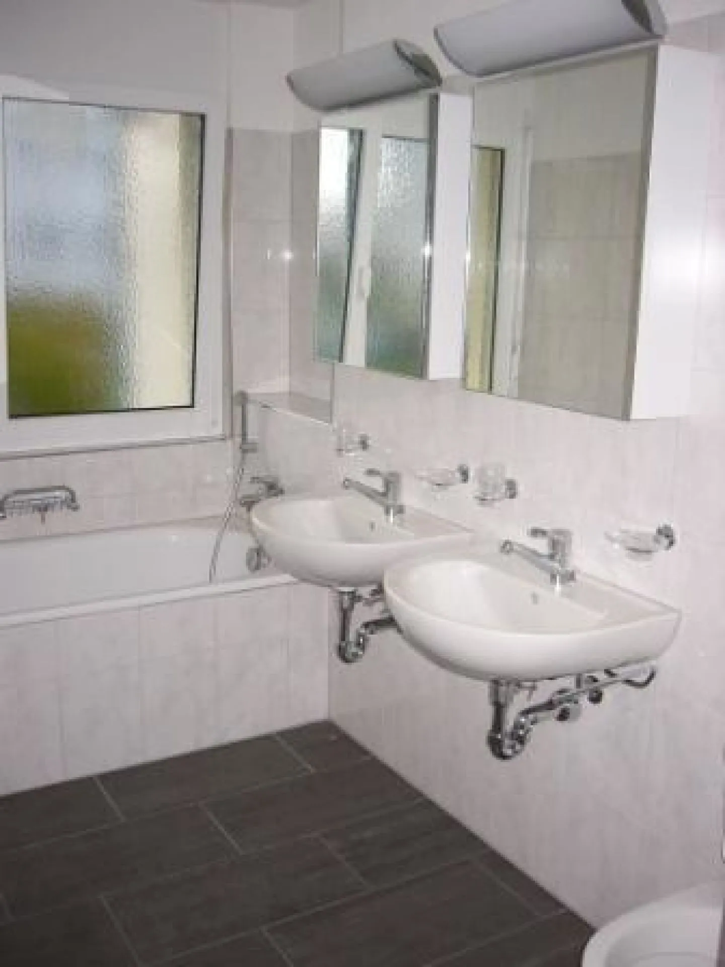 Grosszügige Wohnung mit Balkon - Foto 5 von 10