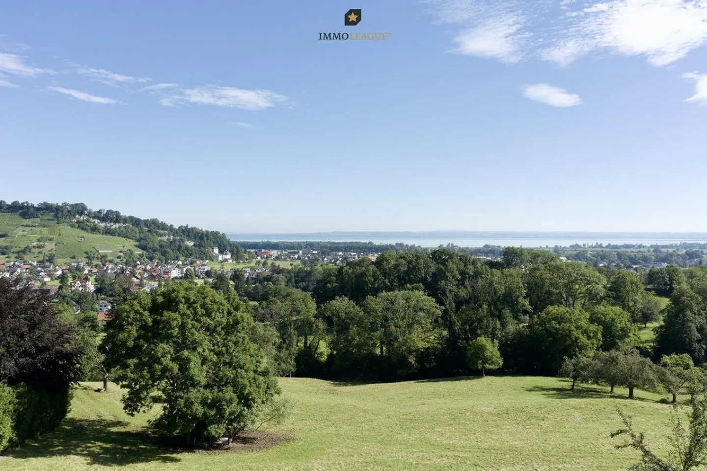 Sunny building plot with lake view. - Photo 1 of 6