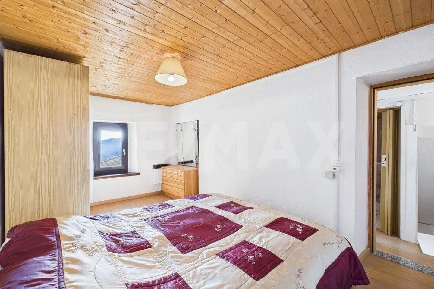 Renovierungsbedürftiges Tessinerhaus mit Innenhof und Rustico - Foto 5 von 13